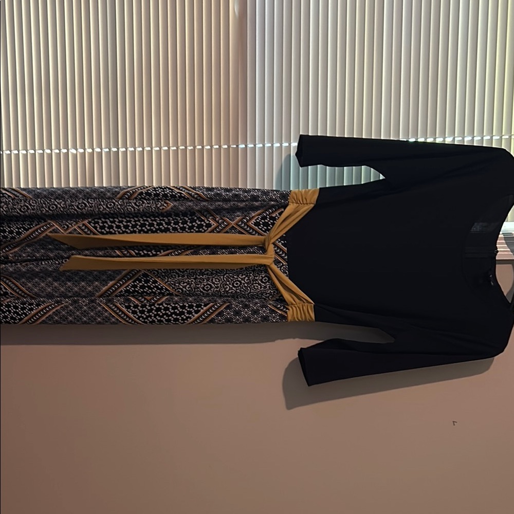 Black and Gold Geometric Maxi Dress